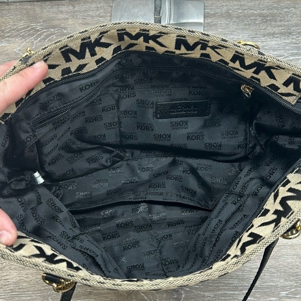 Michael Kors Signature Jet Set Signature Canvas Tote-Excellent Condition! - Picture 4 of 11